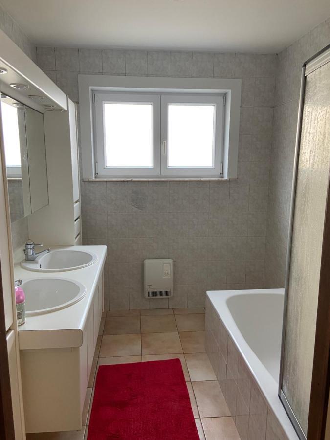 Ruim Zonnig Appartement Op 50M Van Strand Ostend Exterior foto